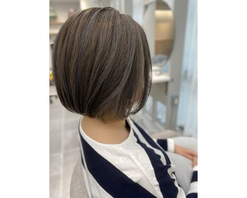 alana薬院店 白髪染めを使わないケアカラーのボブスタイル