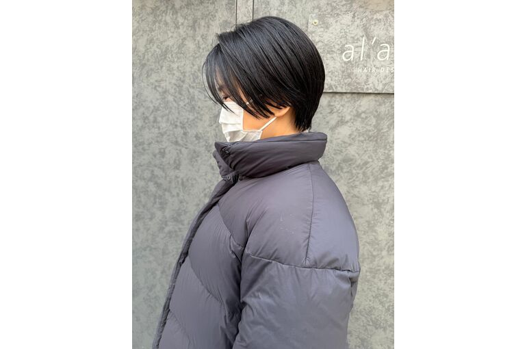 冬に快適なベリーショート｜首元すっきり女性らしい丸みのあるスタイル