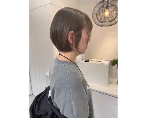 ブリーチ履歴を活かした透明感カラー｜alana薬院店