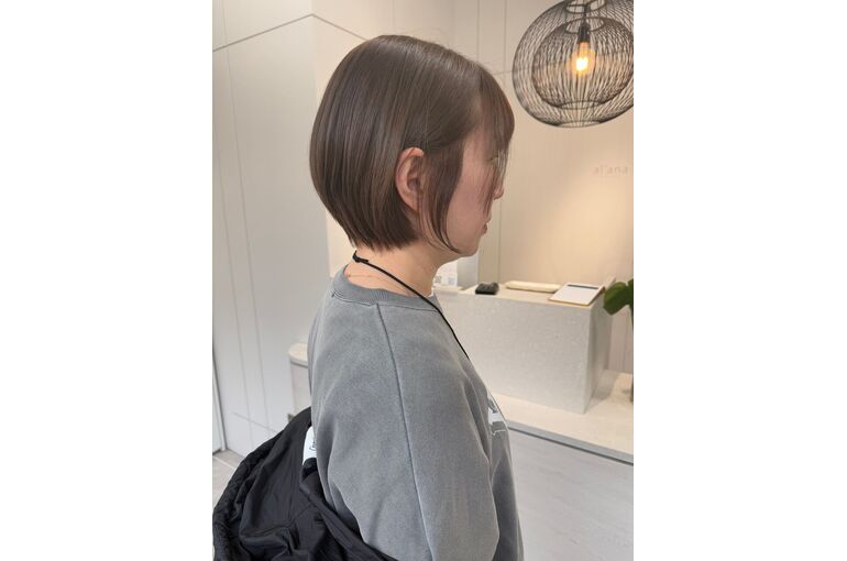 ブリーチ履歴を活かした透明感カラー｜alana薬院店