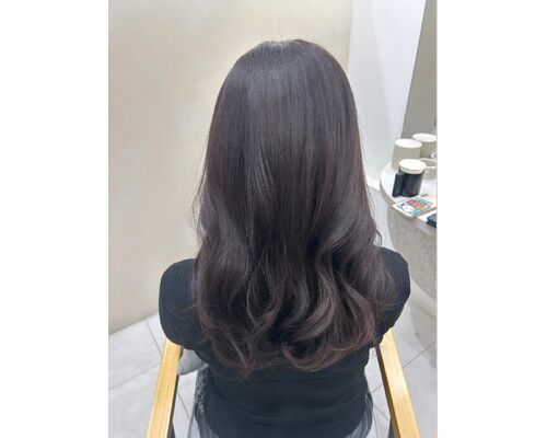 暗髪×透明感｜肌色を明るく見せるカラー提案