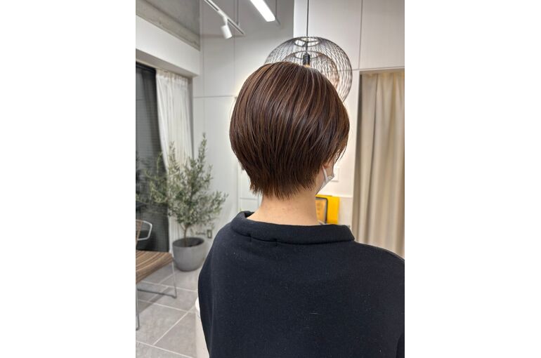 えりあし短めのショートカット｜オイルだけで決まる似合わせカット
