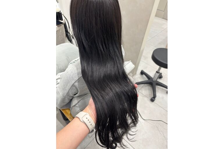 ブリーチ毛に暗めカラーで色落ちを楽しむ｜alana平尾店