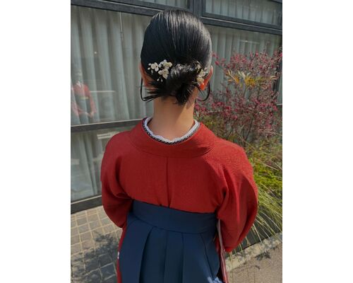 ご卒業おめでとうございます｜袴姿を彩る卒業式のヘアセット