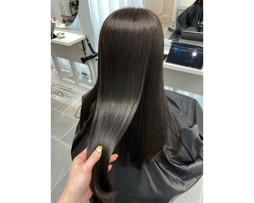 乾かすだけで艶のある髪へ｜髪質改善縮毛矯正トリートメント