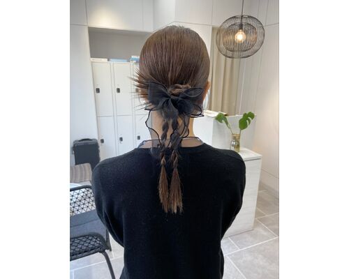 結婚式のお呼ばれに人気｜カチモリヘアのタイトなヘアセット