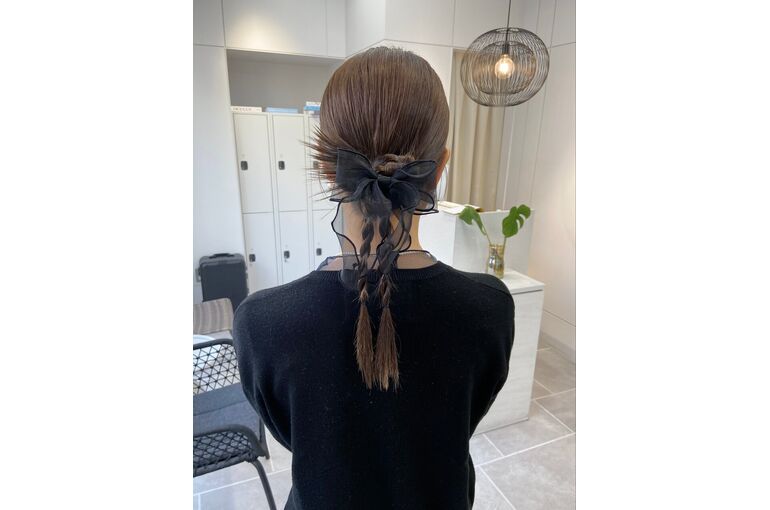結婚式のお呼ばれに人気｜カチモリヘアのタイトなヘアセット