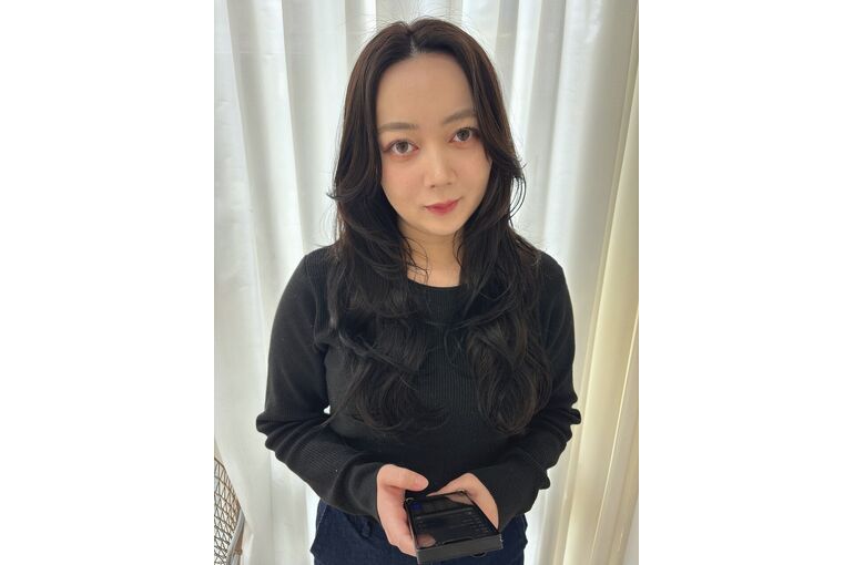 しっかり入れたザクザク感が人気｜似合わせハイレイヤースタイル