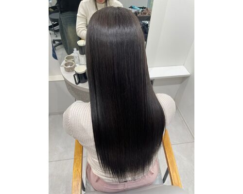 汗をかくと髪が広がる方へ｜癖のお悩みに髪質改善縮毛矯正