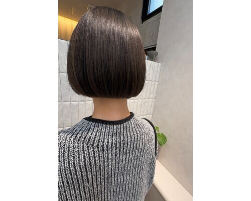 大人女性のための“まとまるボブ