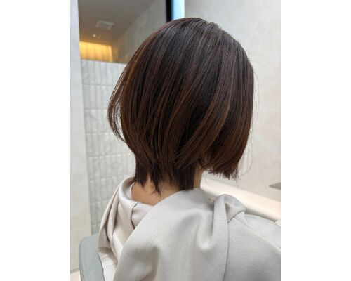 ショートヘアで叶える、小顔＆垢抜け印象の作り方