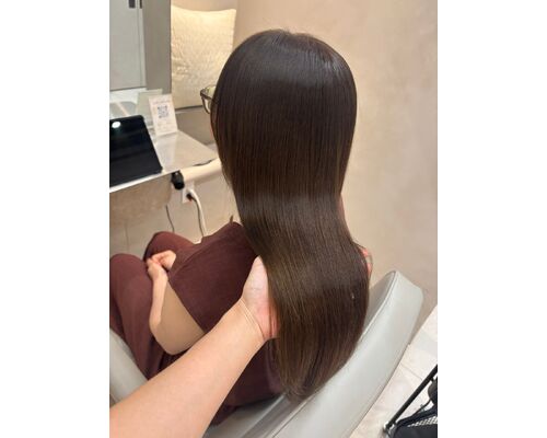 後ろ姿まで美しく