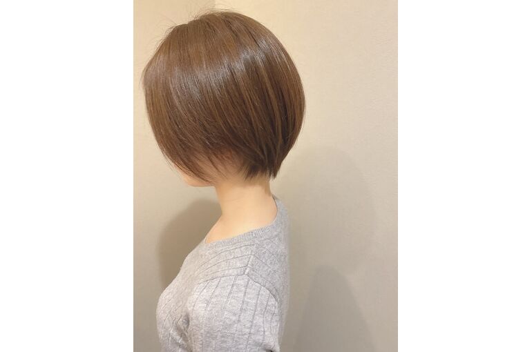 くせ毛を活かした美フォルムショートで、横顔もキレイ