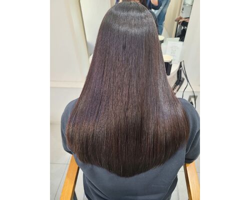 朝の5分でまとまる髪は美容室で決まります