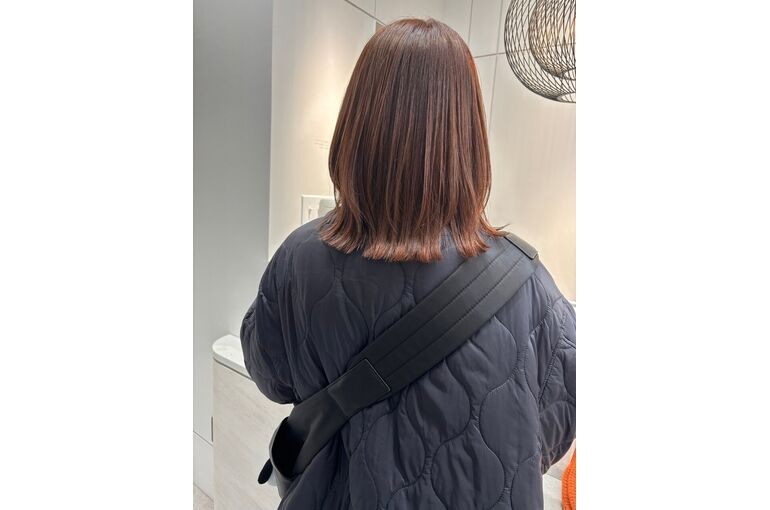 伸ばし途中でも楽しめるミディアムスタイル【松崎】