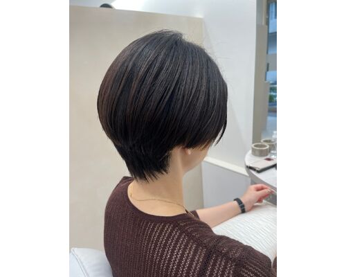 360°どこから見ても綺麗!丸みショートで上品な印象へ