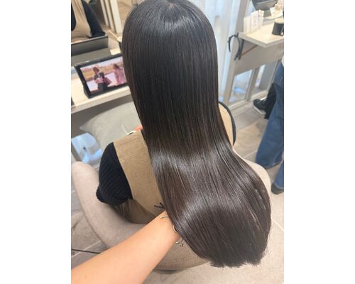 艶が欲しい方！保水力アップして綺麗な髪へ（梶原）
