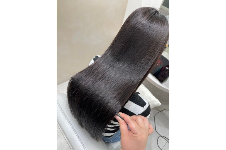 30代女性に人気◎艶とまとまりが続く髪質改善カラー