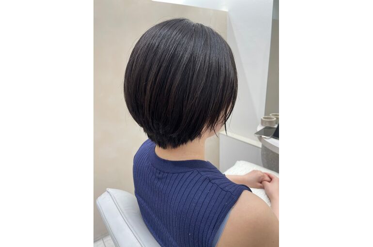 【朝スタイリングしても、昼には髪が浮いてくる方へ】
