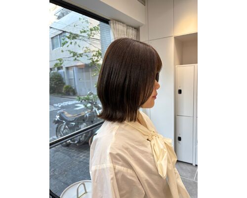 透明感たっぷり♪赤みを抑えたオリーブブラウンカラー