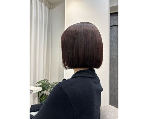 首元を綺麗に見せるミニボブ【松崎】