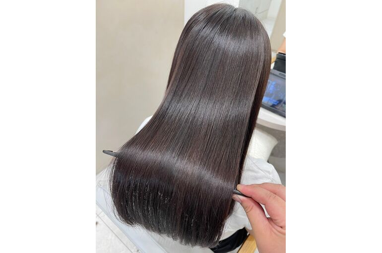 夏こそ美髪ケア！ロングヘアを綺麗に維持するポイント