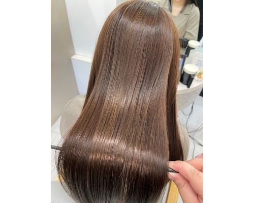 夏に傷んだ髪は、今がケアのベストタイミングです