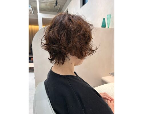 切るだけじゃない。パーマで変わるショート