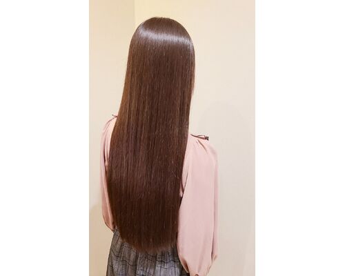 髪を伸ばしたいのに毛先がパサつく方へ