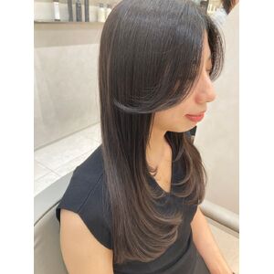 髪をすいてもらうと広がる方へ