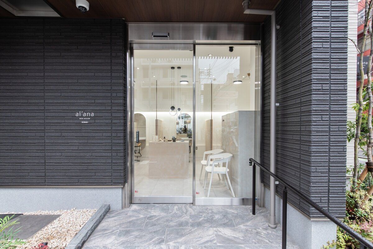 alana平尾店 内観
