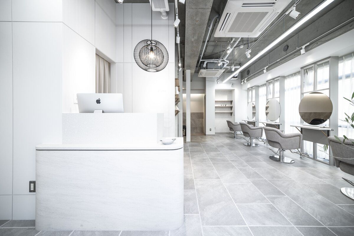alana薬院店の店内1